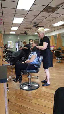 Fantastic Sams Cut & Color
