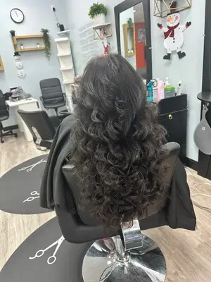Marlyn Dominican Hair salon Latino