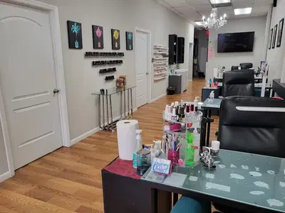 Sara Nails & Beauty