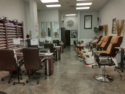 LA Hair & Nails