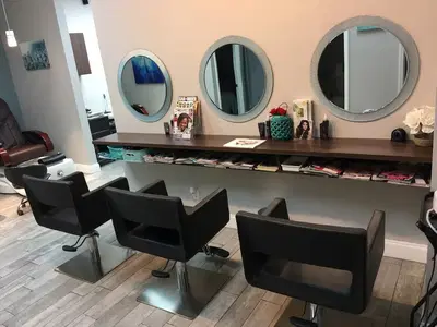 Yoni Salon