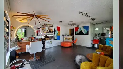 HEAD salonemporium