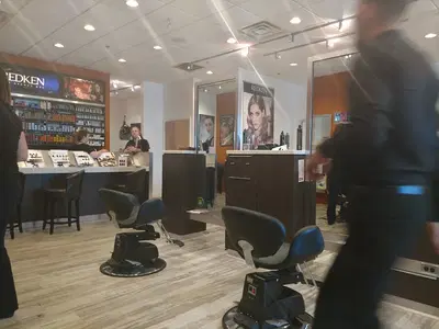 Salon West