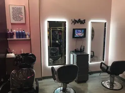 Salon Lofts Largo