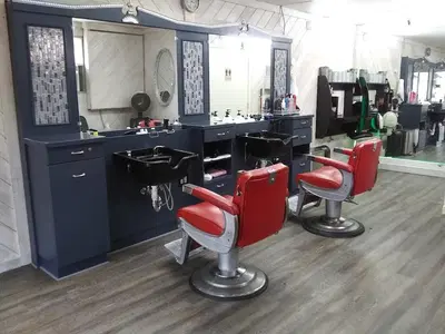 Golden Razor Barber & Beauty Salon