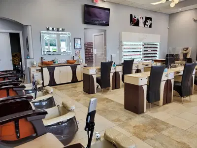 iPlanet Nails & Lashes