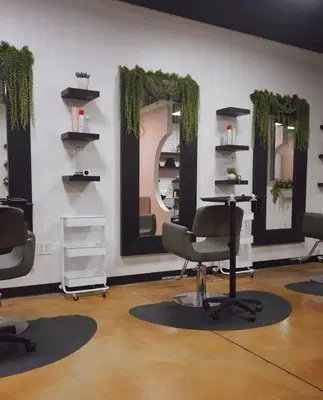 Hidden Gem Beauty Bar - Kendall