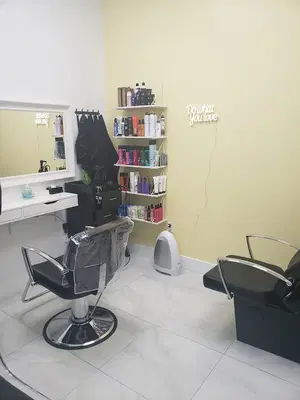 Mia Salon Suite