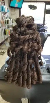 Monica's Beauty Salon