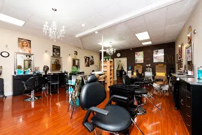Caromia Organic Salon