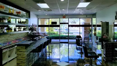 NEW LOOK HAIR SALON