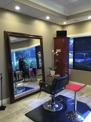 Aubrey Glenn Salon