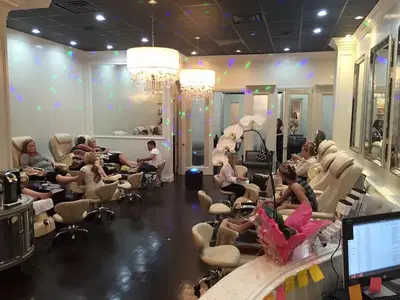 Hali D Salon & Nail Spa