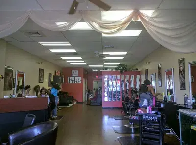 Maria DR Salon