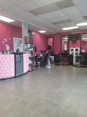 Erika’s Beauty Salón and nails spa (Dominican Style)