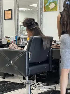 Cris Mari Dominican Hair Salon