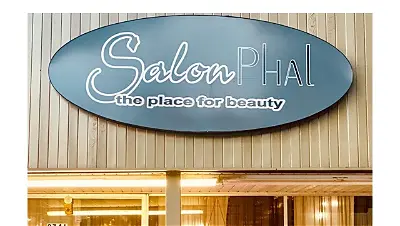 Salon Phal