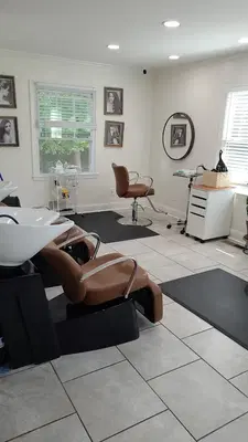 Jandy’s Beauty Salon