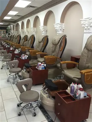 Polished Luxury Nail Salon(20% off any services)