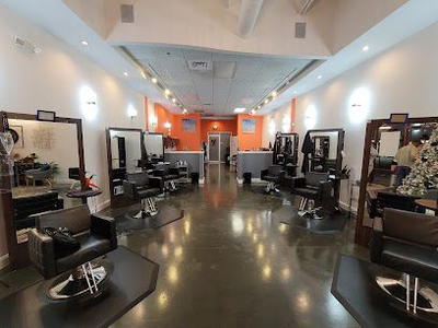 Salon Naava LLC