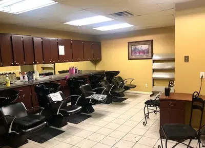 Hairlines Salon & Beauty Center LLC