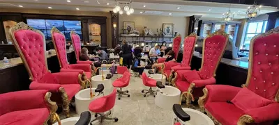 Beaute & Le Bar Nail Lounge