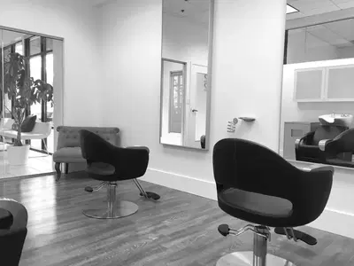 Boutique Salon Flats