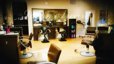 Salon Arcaro