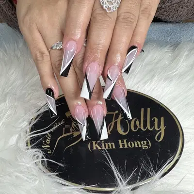 Happy Nails