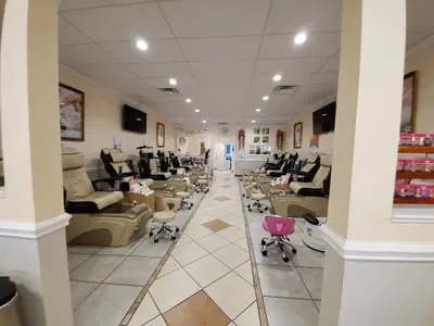 Lee's Nails & Spa