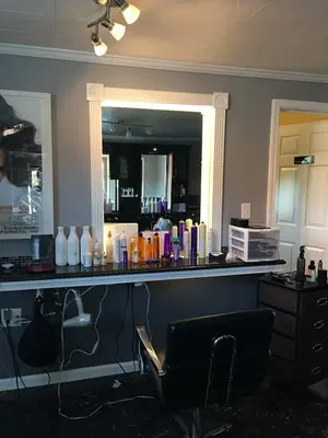 Chris Marshall Salon