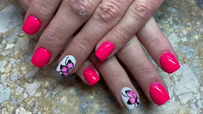 Nail Tech