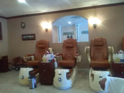 Paradise Nails & Spa