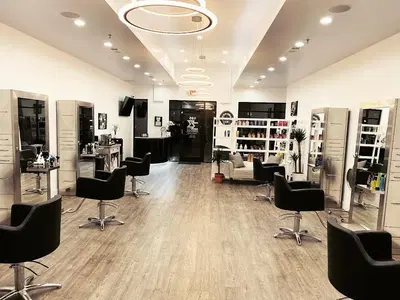 Moochini Beauty Salon LLC