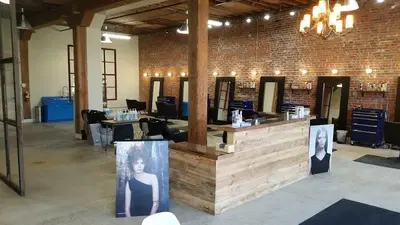 Gymkana Blue Salon