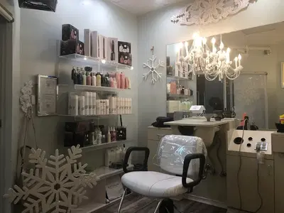 The Jennifer Lowe Salon