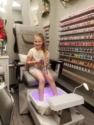 At Mai's Nails