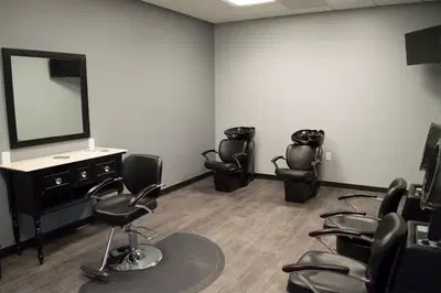 Salon Suites on Eighth