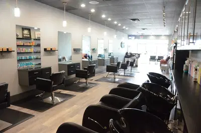 Salon Lew