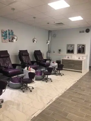Dreamy Nails and Lash Salon