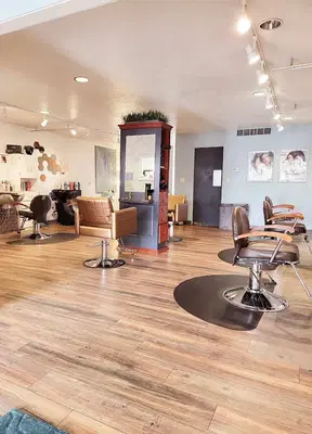 Bombshells & Blokes, An Aveda Exclusive Salon
