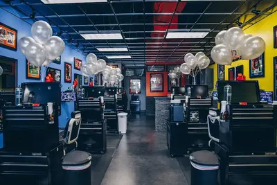 Lady Jane's Haircuts for Men (W Dundee Rd & Rand Rd)
