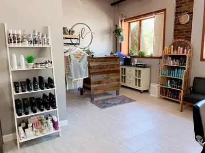 J Lorraine Salon