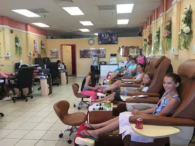 Nail Tip Salon