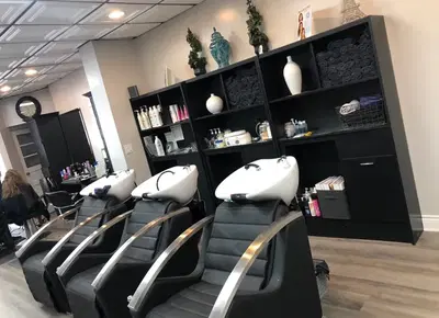 Magda & Diana Salon