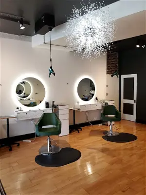 Salon Prismatic