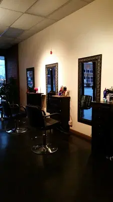 Rita Salon