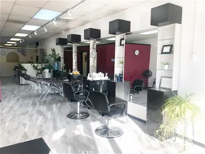 Nikhar Beauty Salon