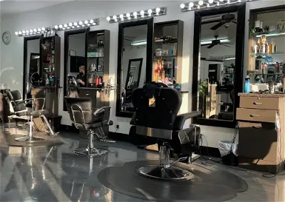 Karla's is now Leslie's Hair Salon