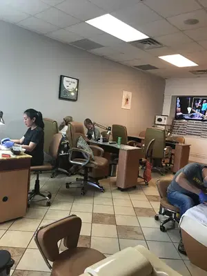 US Nails